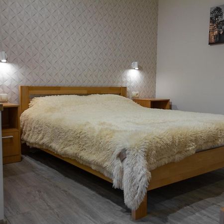 Уютная VIP-студия в центре. Вінниця Екстер'єр фото
